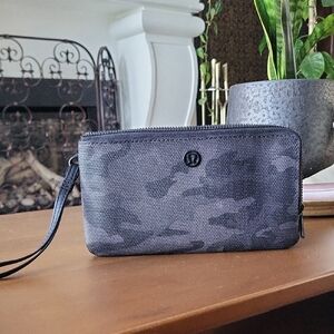 lululemon athletica camo black wallet